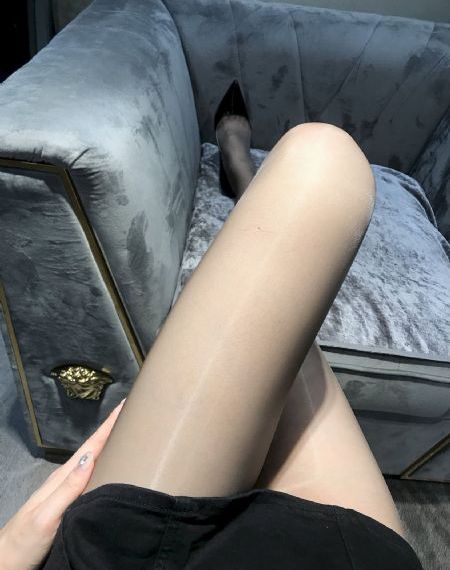 一穿高跟鞋男朋友就硬_BDBD在线观看