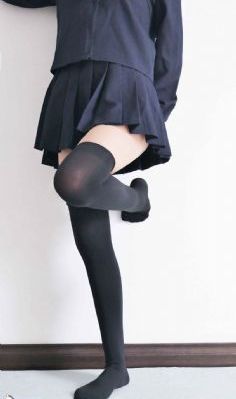 扛着同桌的白腿疯狂输出阅读_高清电影-免费完整版