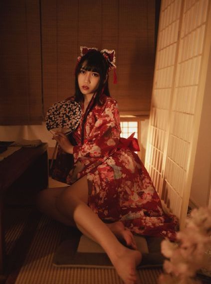 欧美成人婬片一区二区欧亲_高清免费全集观看