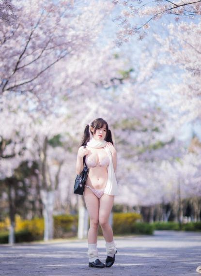 丝袜美女被出水视频一区_大片在线观看